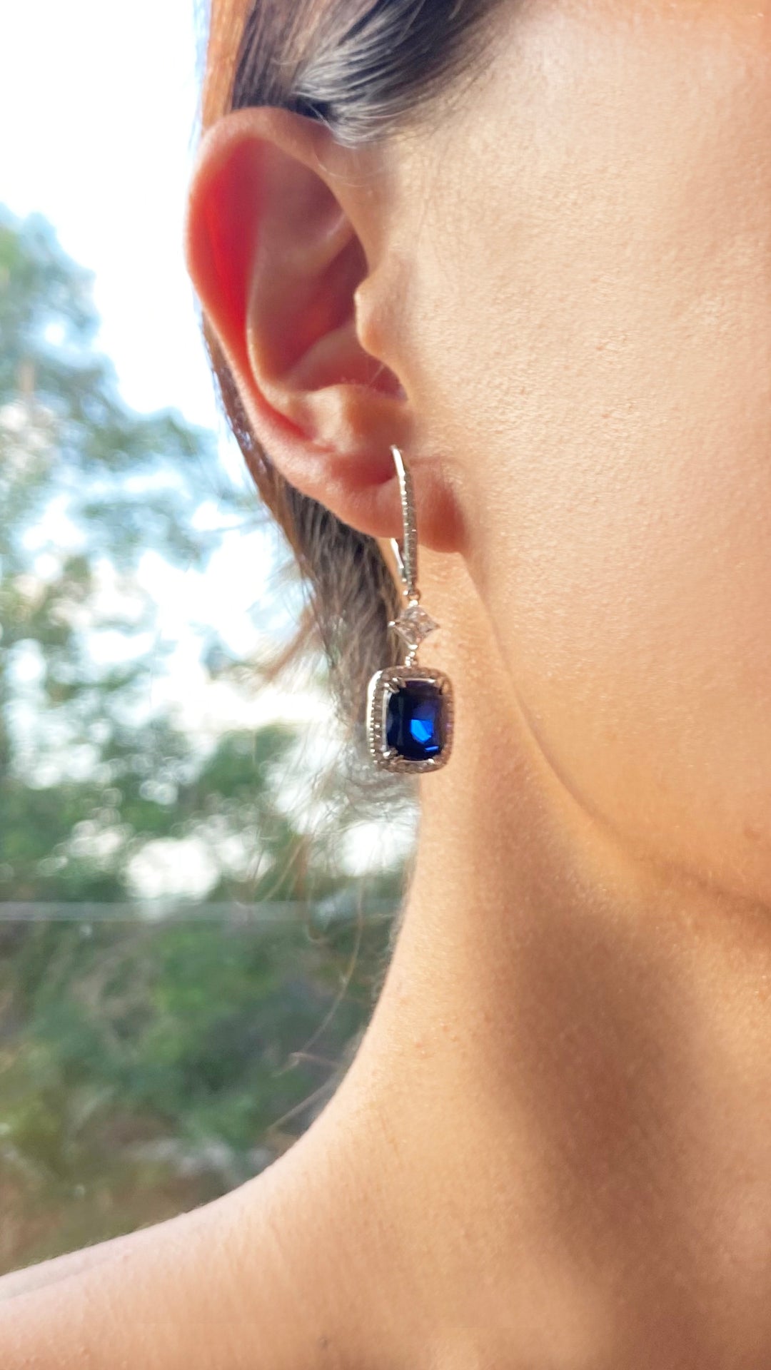 Claudia Cushion Sapphire Drops