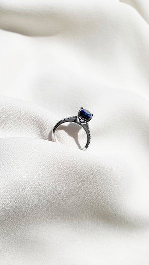 Cordelia Ring 18K White Gold Sapphire