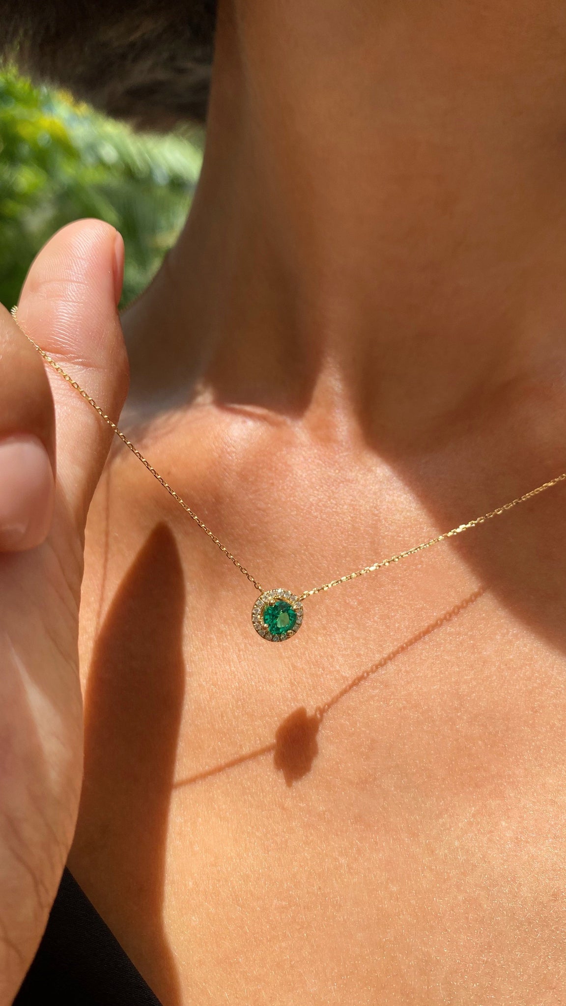 Cory Necklace 18K Yellow Gold Emerald CARAT London UK
