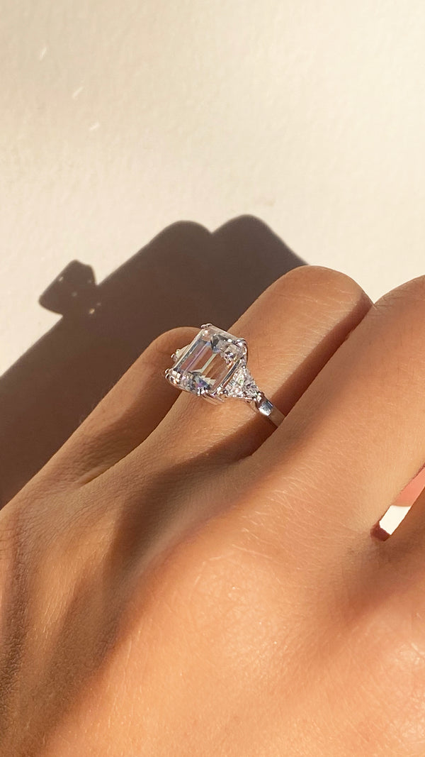 Dorit Emerald Trillion Sides Ring