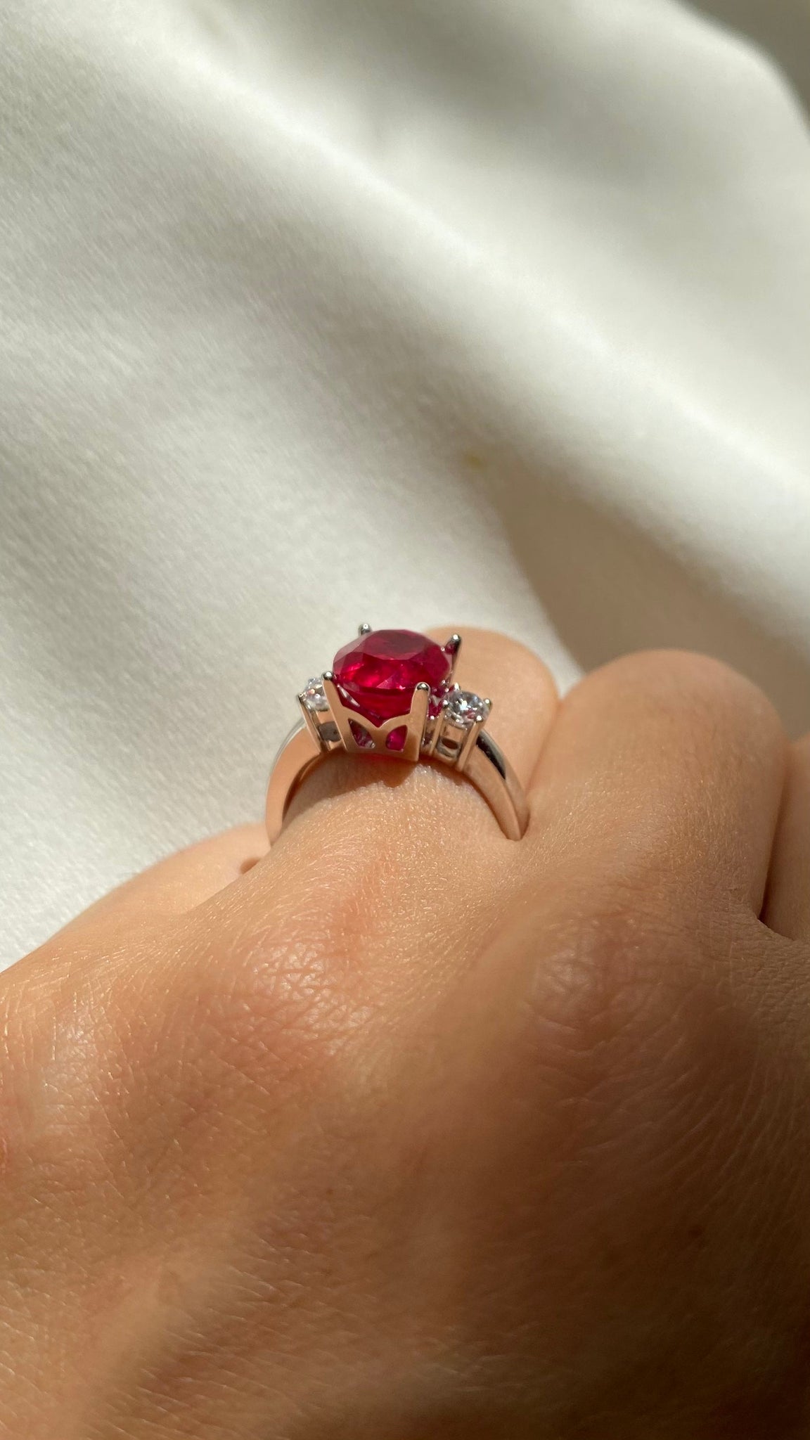 Elizabeth Ring 1.50ct Ruby 18K White Gold