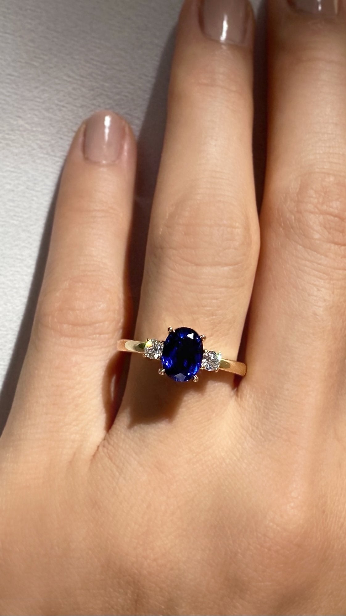 Elizabeth Ring 3.00ct Sapphire 18K Yellow Gold