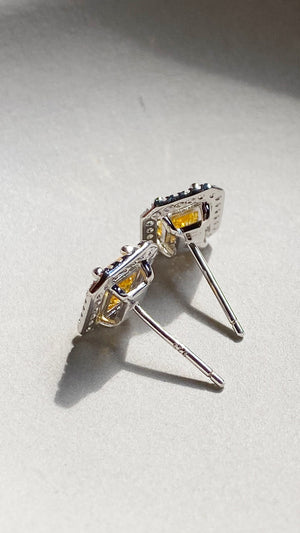 Eton Yellow Borderset Studs