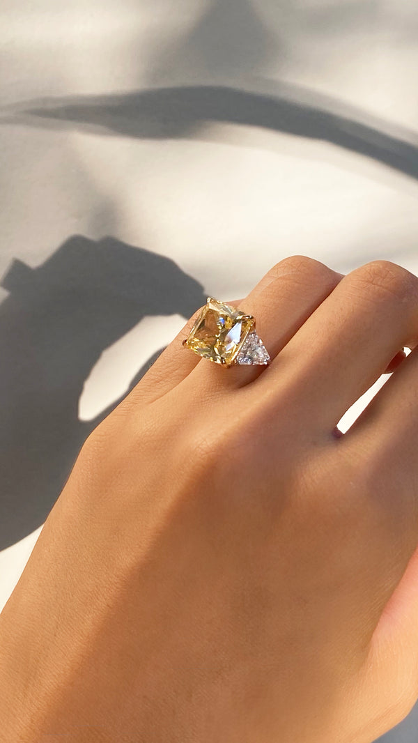 Gemma Yellow Ring 9K White Gold