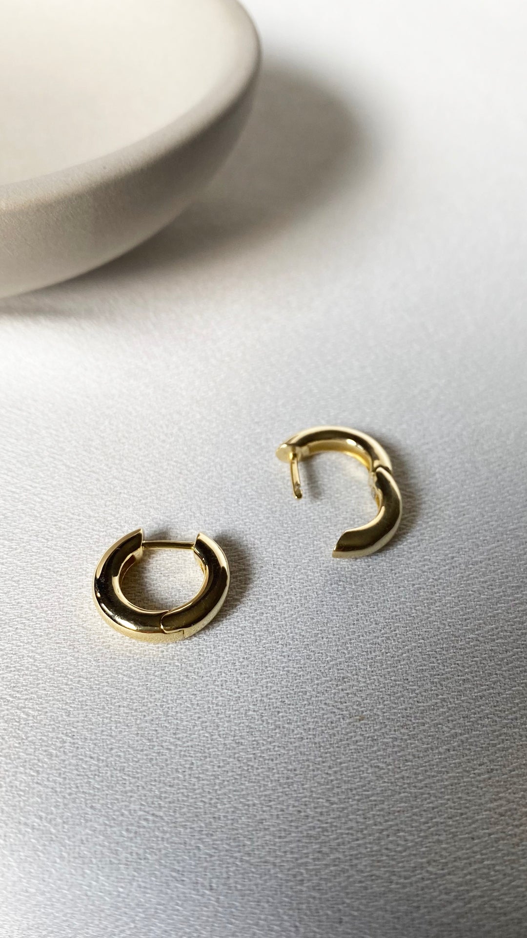Haley Hoop Earrings Small Gold Vermeil