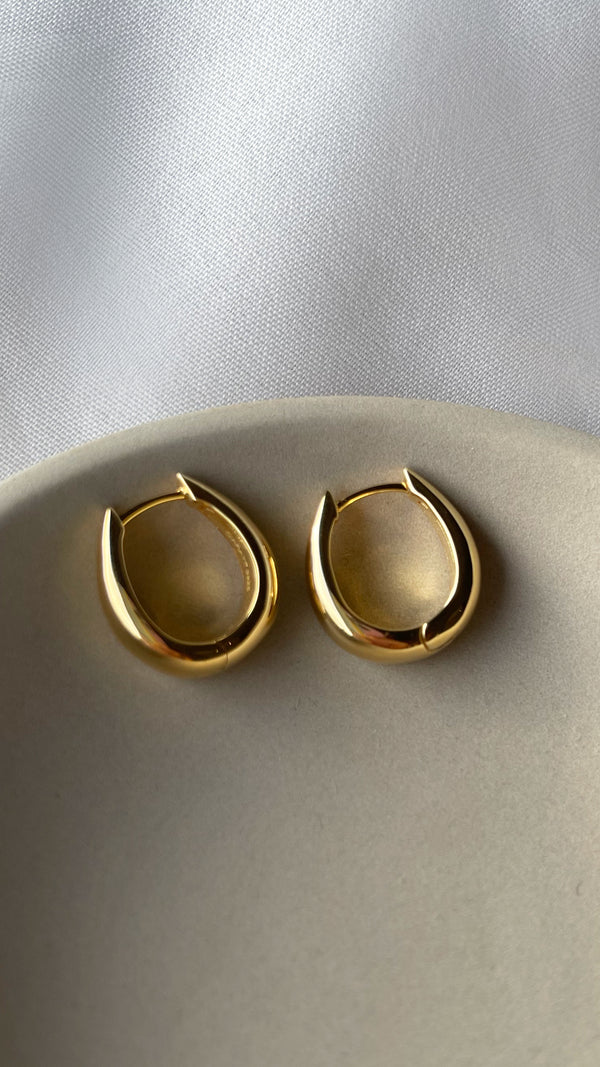 Elegant teardrop earrings with a secure closure and premium craftsmanship