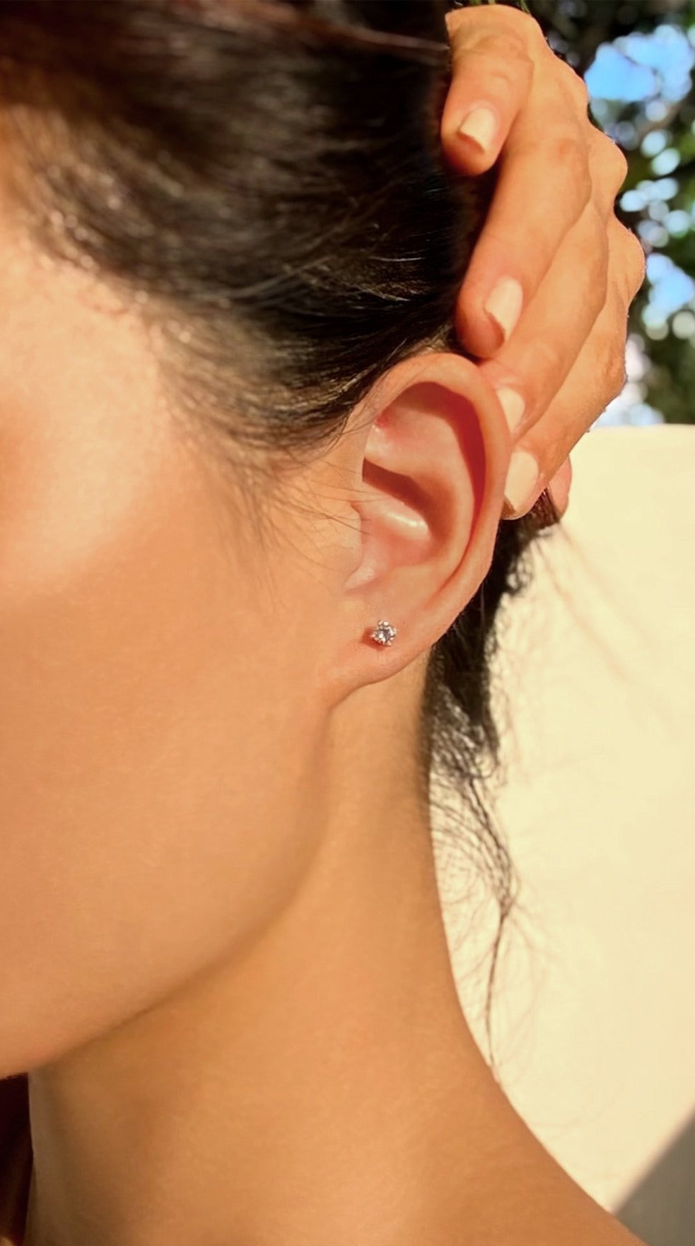 18k studs store