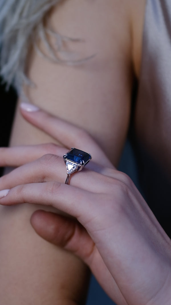 Jessica Sapphire Ring 9K White Gold