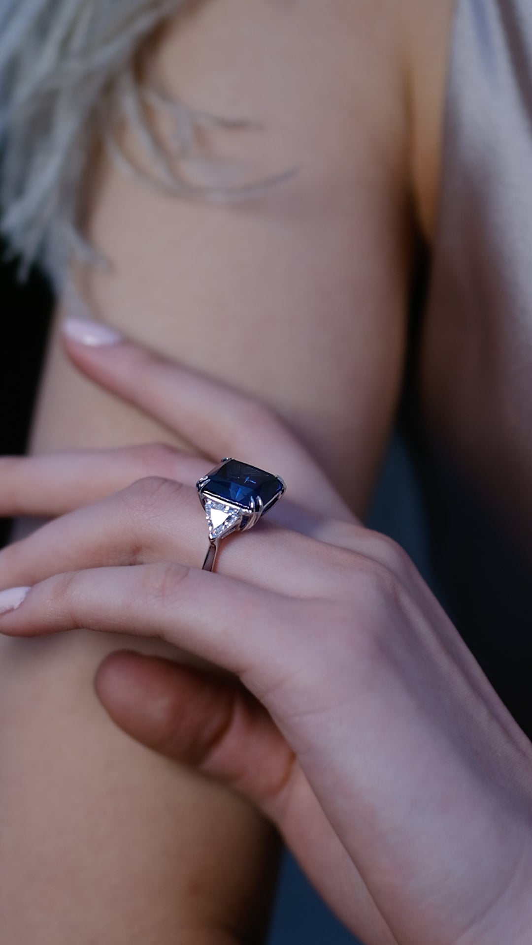 Jessica Sapphire Ring 9K White Gold