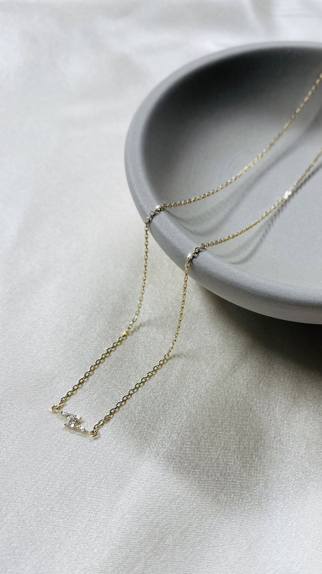 Luz Necklace 9K Yellow Gold
