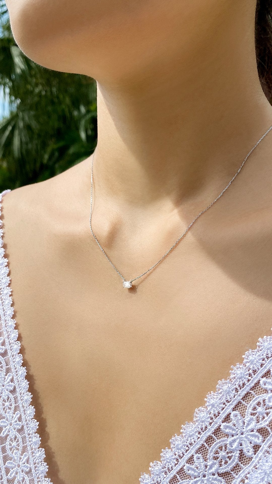 Monet Necklace 18K White Gold