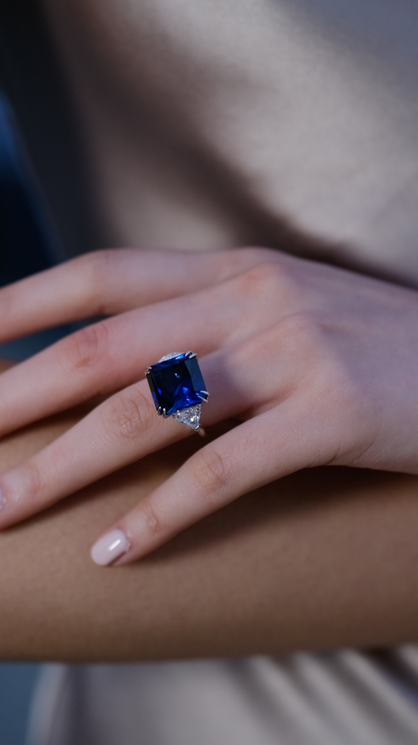 Jessica Sapphire Ring 9K White Gold