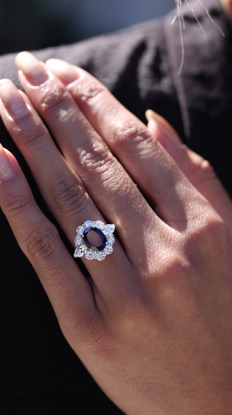 Carmine Sapphire Oval