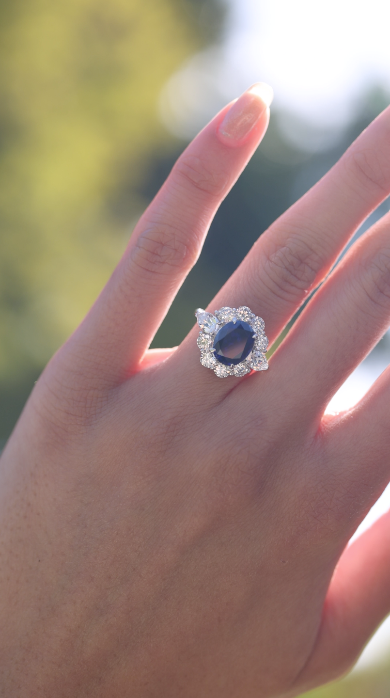Carmine Sapphire Oval