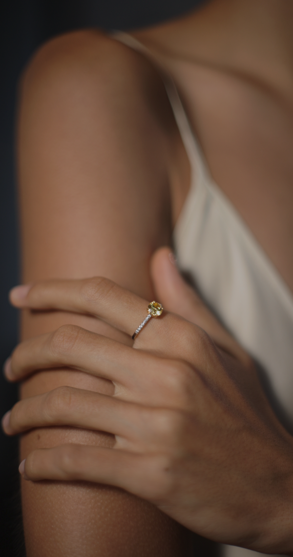 Pippa Canary Round Microset Ring