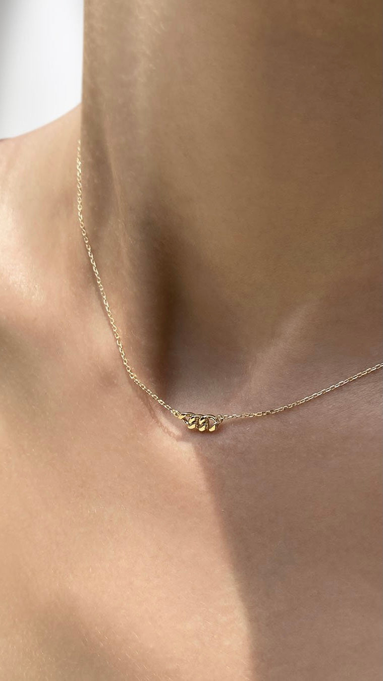 Selma Necklace 9K Yellow Gold