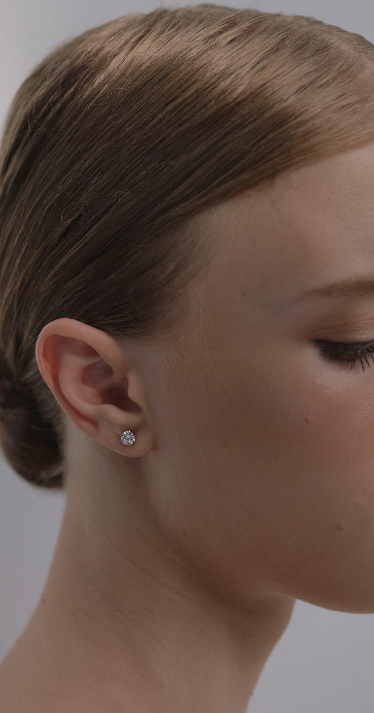 Simple Single Round Stud Silver