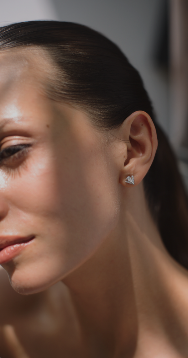 Victoria Studs White Gold Plated