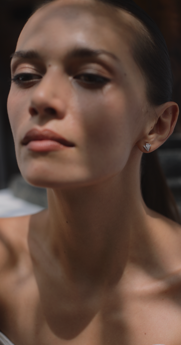 Victoria Studs White Gold Plated