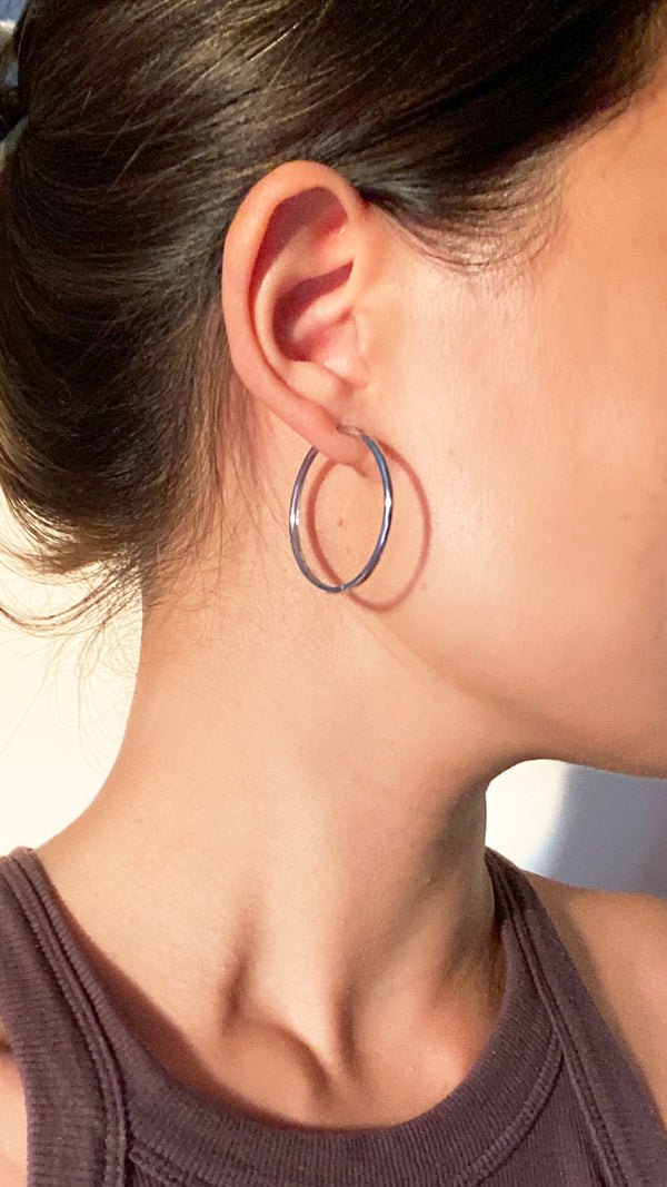 Viola Hoops White Gold