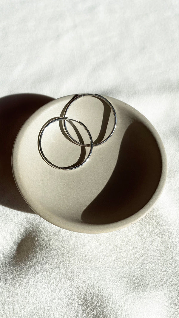 Viola Hoops White Gold